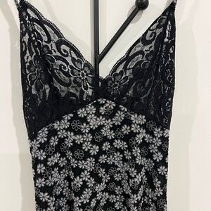 La SENZA Black and White Floral Lace Chemise
